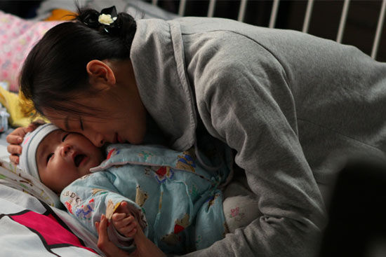 秦岚出演《母语》呼吁社会关注代孕母亲