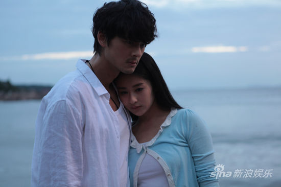 《爱很美》发预告 郭品超颖儿浪漫同居