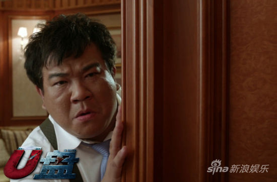 《U盘》诠释黑色幽默 小成本电影再疯狂 |黑色