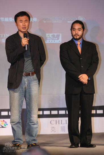 图文:亚洲新人奖揭晓洪贤基发言