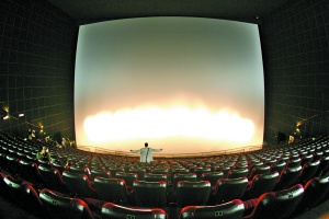 亚洲最大IMAX影院登陆广州 屏幕10层楼高(组