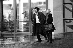 《罗拉快跑》导演新作《跨国银行》揭幕柏林