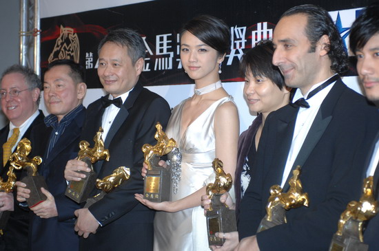 图文：《色，戒》获七奖主创亮相后台汤唯抢眼