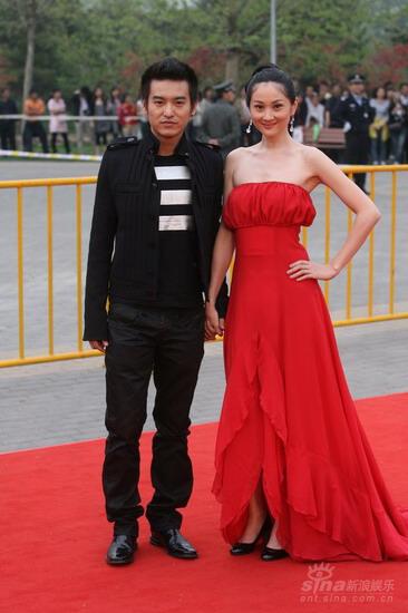 图文：功夫之王首映-袁文康许还幻走优雅路线