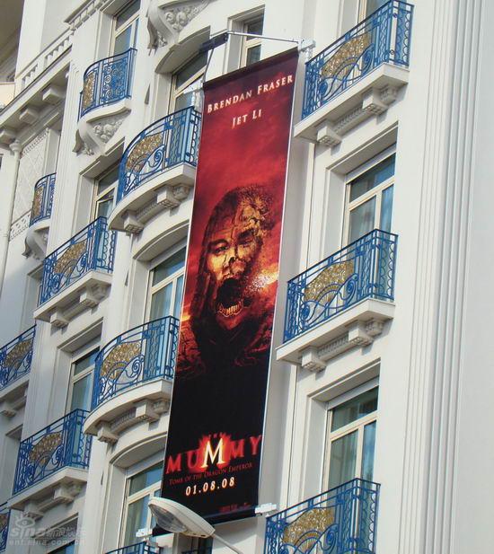 图文:戛纳街头电影海报 《木乃伊3》