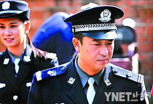 《营盘镇警事》:多些范大了幸福来敲门