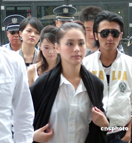 点击在新窗口打开 网友投票不雅照风波最同情谁谢霆锋成最大苦主