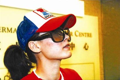 满脸红疮胎儿心跳停止(图)(2)