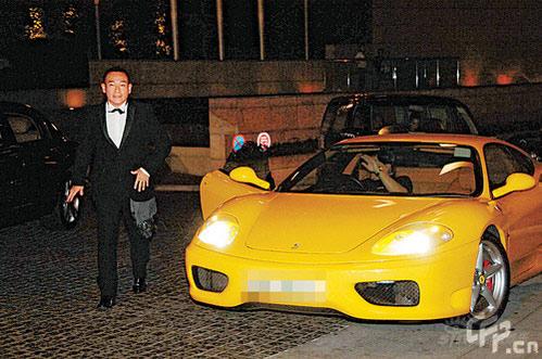 莫文蔚跟运动员合作 杨千嬅北京买流动厕所【图】