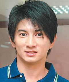 吴奇隆被传已离婚经纪人称外地拍戏不回应(图)