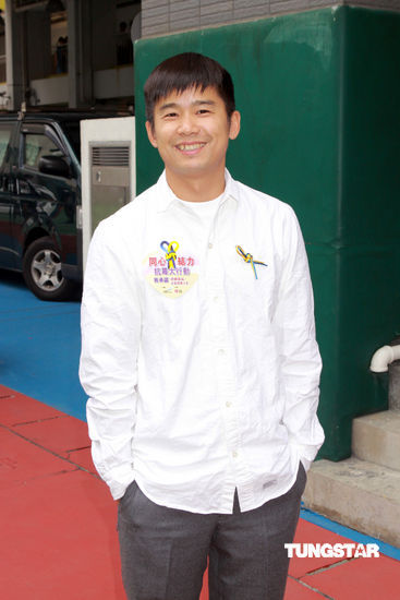 林海峰变身乖乖仔现身校园 投身抗毒公益活动