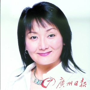 昔日香港电视台花旦难承丧母之痛印度正式出家
