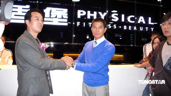 郭富城受青睐被重金续约 老板赞天王超级代言人