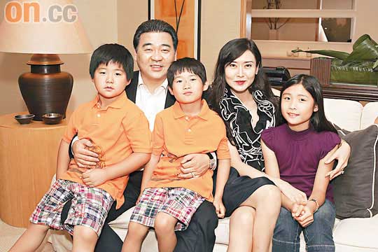 甄子丹越生越当旺 结婚生子不影响事业【图】