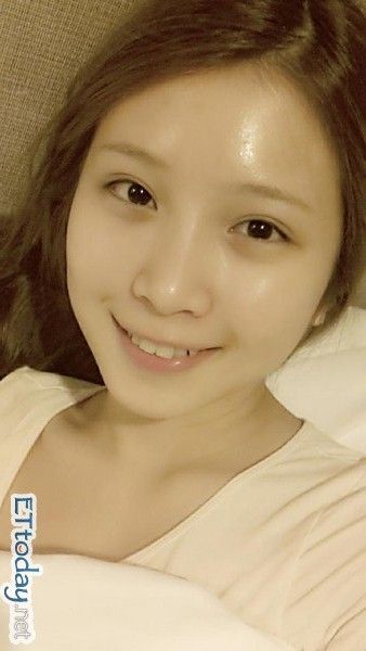 鸡排<em>妹</em>日本淘金拍写真 铁丝装刮伤胸部_明星_