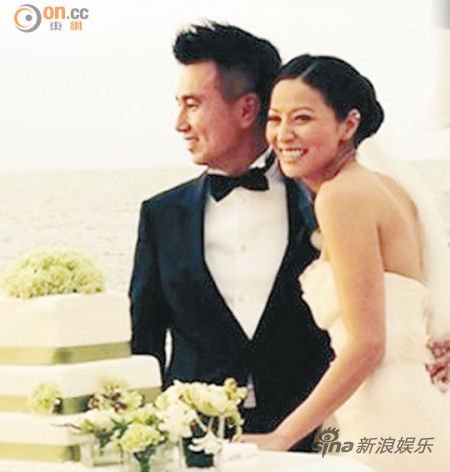 滕丽名海边浪漫完婚 与圈外人拍拖两年