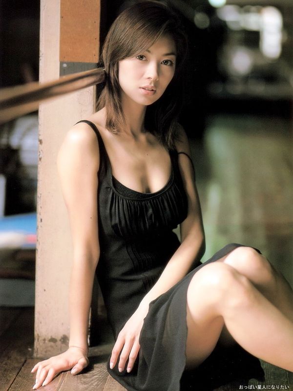 伊东美咲拍拖半年 11月嫁弹珠机王子_影音娱乐_新浪网