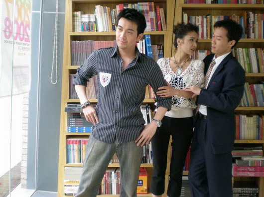 张智尧入主《家有爹娘2》剧组 北京开心庆生