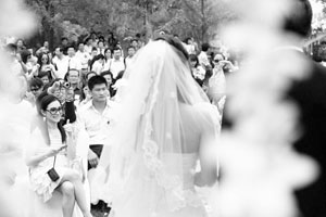 刘璇现身毕文静婚礼 被传自杀后首度亮相【图】