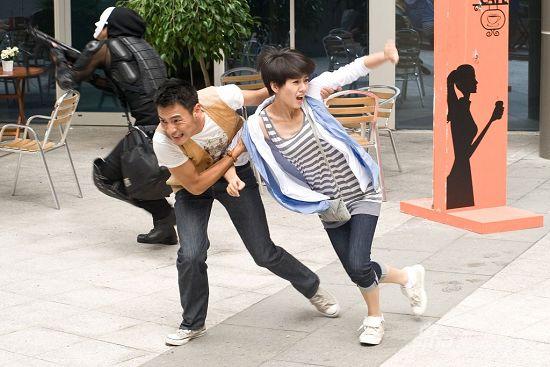 李光洁高圆圆赴韩拍广告 场景堪比欧美大片(图)