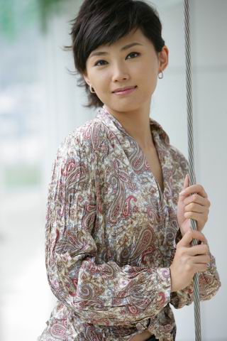 浙江卫视80后主播突辞世光鲜背后隐藏多少磨砺