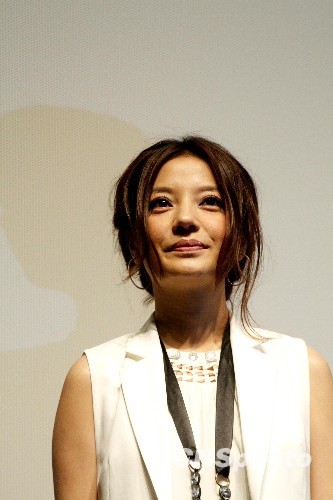 赵薇曾三度被传怀孕 回应称不理会歪曲传闻【图】