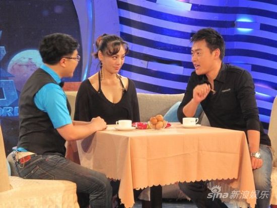 张桐表演相亲小品
