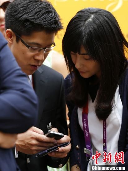 郭晶晶霍启刚注册 孩子有望获香港居民身份