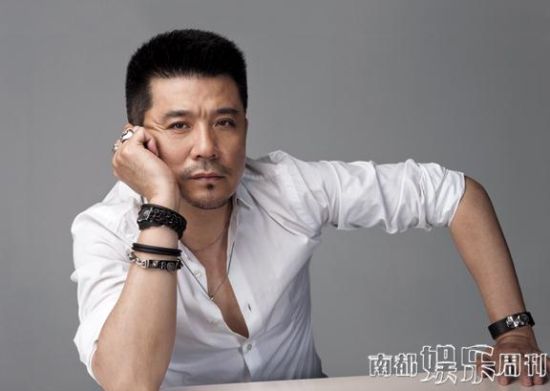 [转贴]孙淳:曾2次遭封杀 靠妻子走穴养家(图)