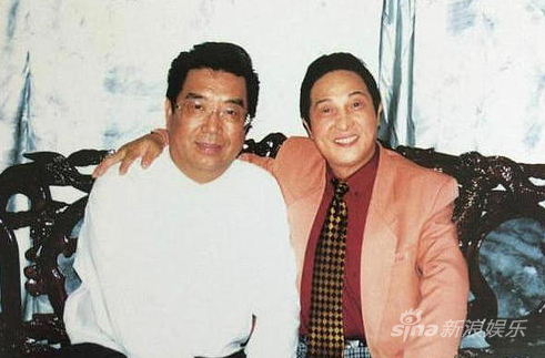 ��˫���롰��ʦ�����ֺ�Ӱ��