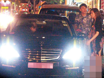 传黄宗泽秘恋无线二线女 投资百万开蚝吧