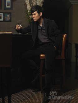 严宽时尚大片酷劲十足 变身多金王老五【图】