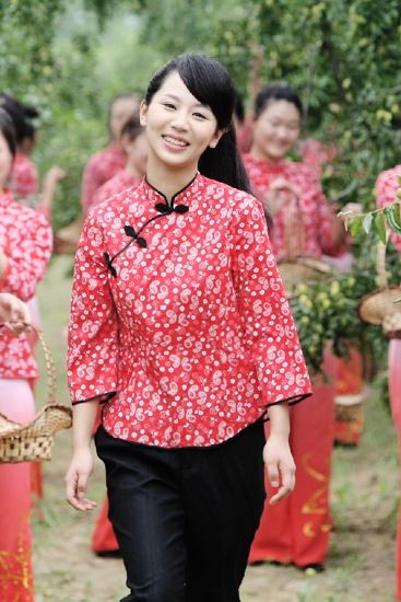 杨紫枣娘装扮