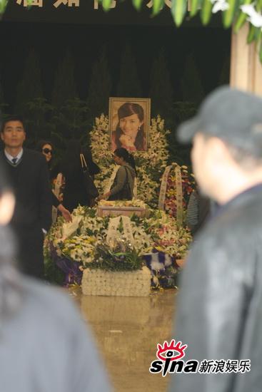 李钰追悼会今日举行 李冰冰任泉哀伤送别【图】