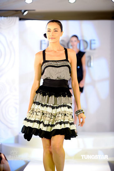 lisa s否认与吴彦祖吸毒 与乐基儿走秀【图】