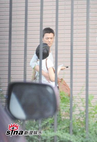 高圆圆于小伟启动京津爱情快车 经纪人证实【图】