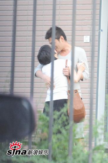 高圆圆于小伟启动京津爱情快车 经纪人证实【图】