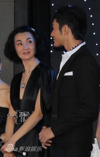 黄晓明首任护肤代言人 与张曼玉分享心得【图】