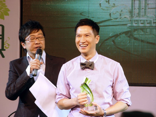 陆毅鲍蕾出席盛典 阿娇称休息为再出发【图】