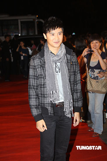 林依晨颁奖礼过生日 唐禹哲周笔畅人气旺【图】