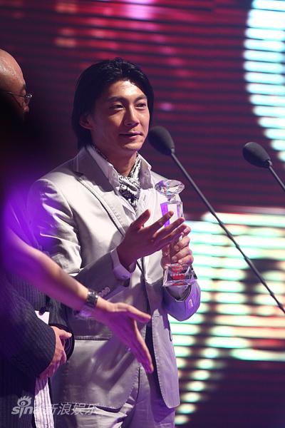 09bq红人榜落幕 孙红雷带病出席成大赢家【图】