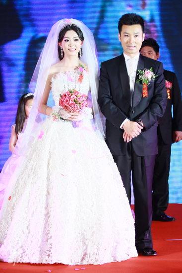 图文:刘和刚战扬大婚-战扬刘和刚