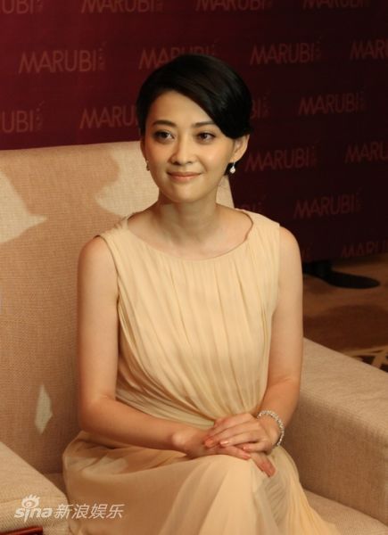 端庄靓丽
