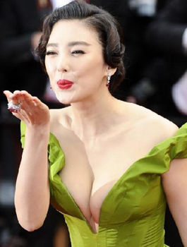 曝光张雨绮的20张爆乳照