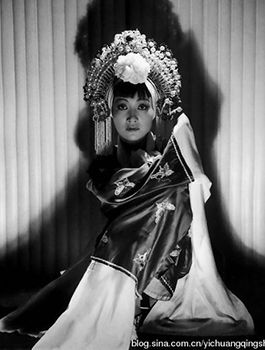 ��ͼ����λ������˹������Ů�����ط���