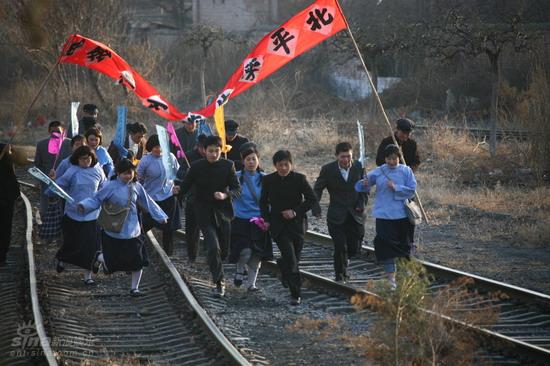 资料图片：电视剧《百年往事》第二批剧照(22)