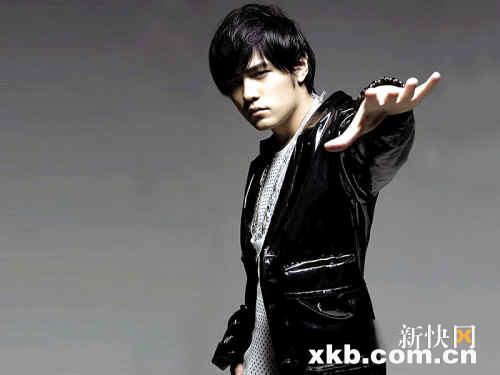 弹头曝周董三角恋疑为博宣传 周杰伦生日不快