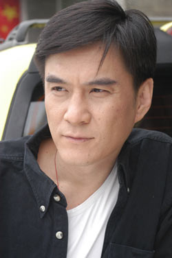 李强主演的《高纬度战栗》在北京台