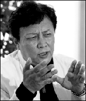 唐国强为新《三国演义》支招望陆毅扬长避短