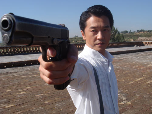 张帆《延安锄奸》一人饰四角过足戏瘾